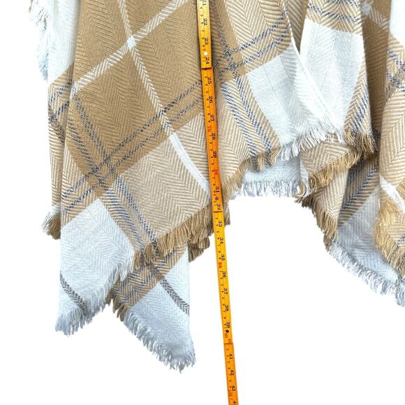 V. Fraas Beige & White Fringe Hem Open Front Plaid‎ Wrap Poncho Womens One Size - Picture 4 of 5